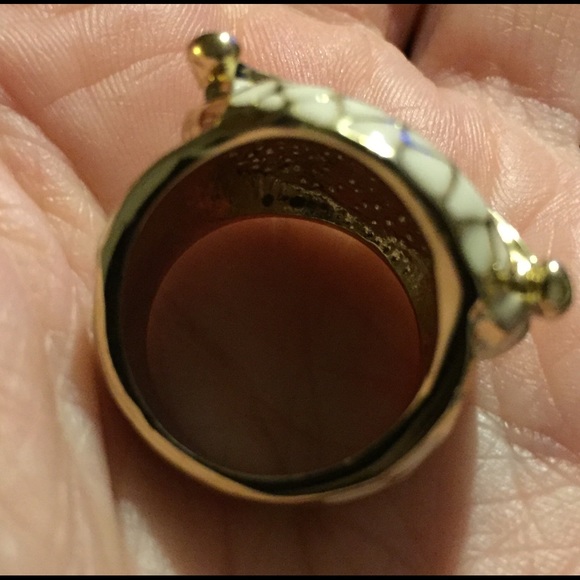 Creamy White & Gold Enamel Owl Ring size 7 - Picture 3 of 8